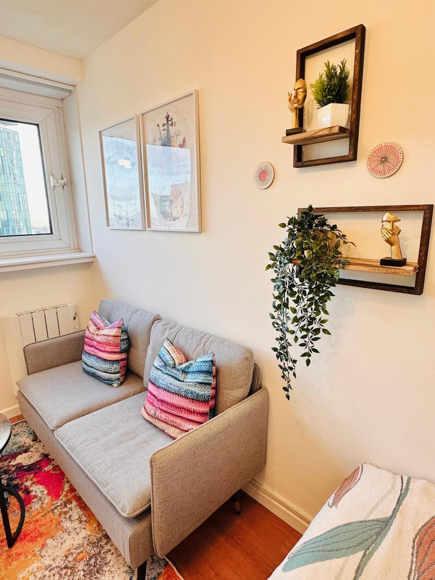 B - Newley Renovated Private Self-Contained Room In A Shared Apartment In Birmingham City Centre Exterior photo